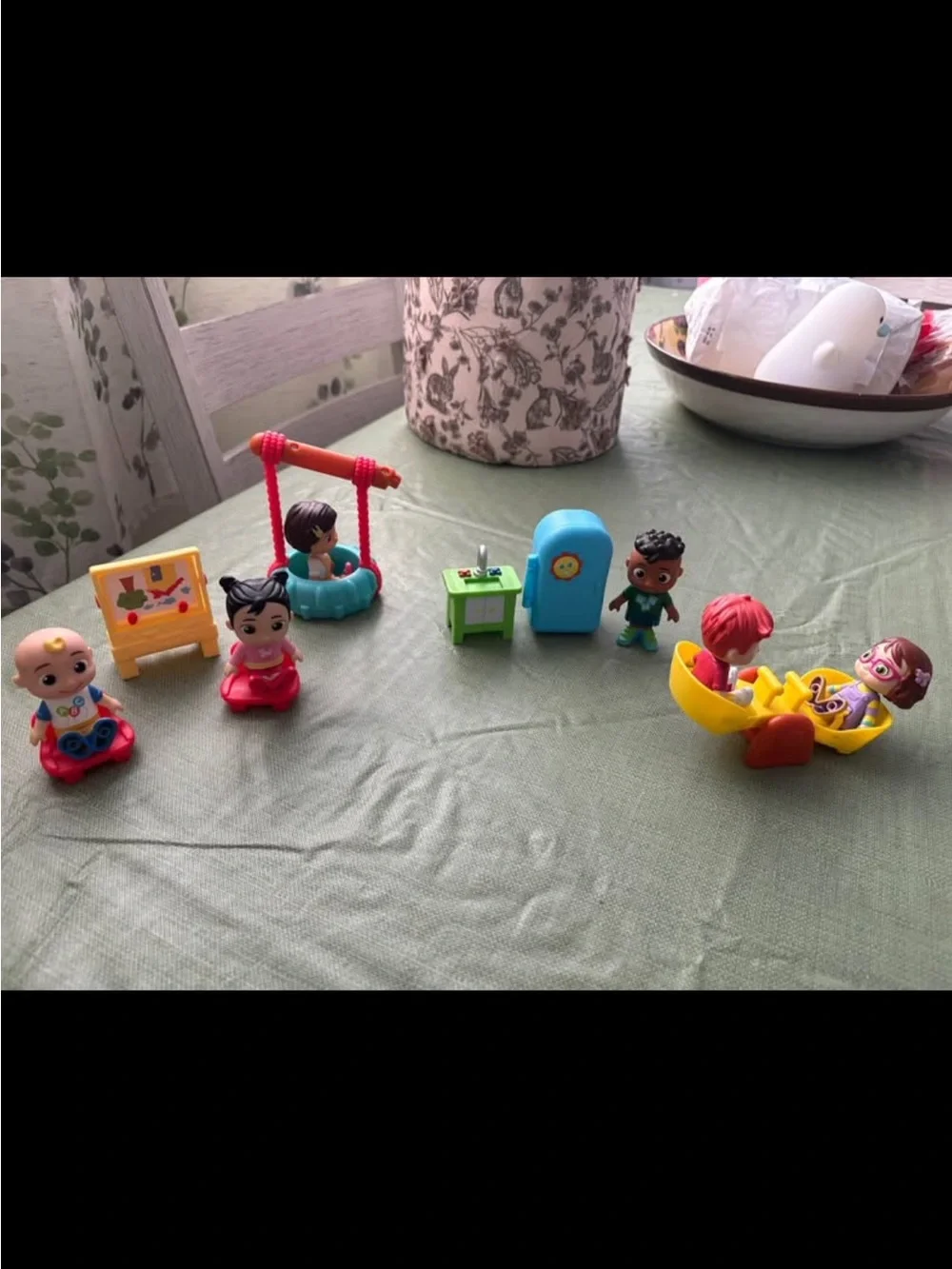Multicolor Kids Treehouse Playset with Slide and Figures